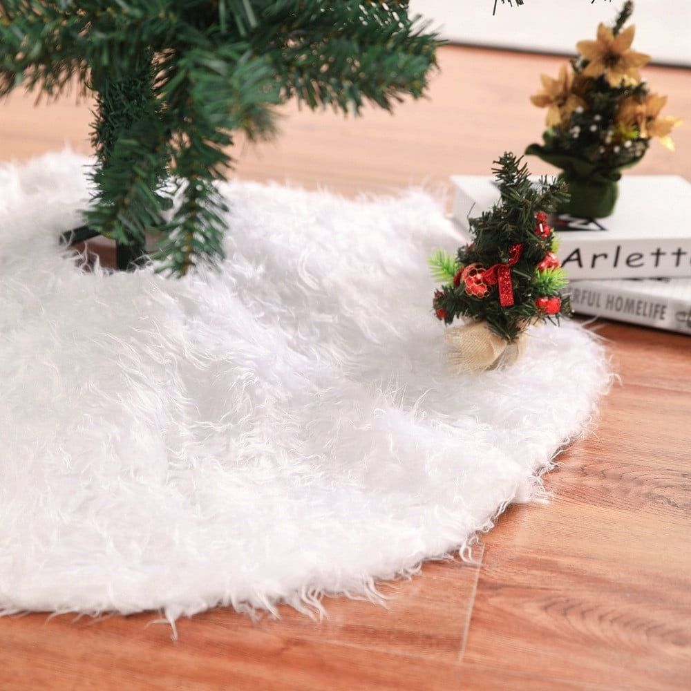 Faux Fur Christmas Tree Skirt, White Fluffy Plush Skirt for Christmas Tree, White Christmas Tree Rug Skirt Perfect for Christmas Party Decorations, 30 inches